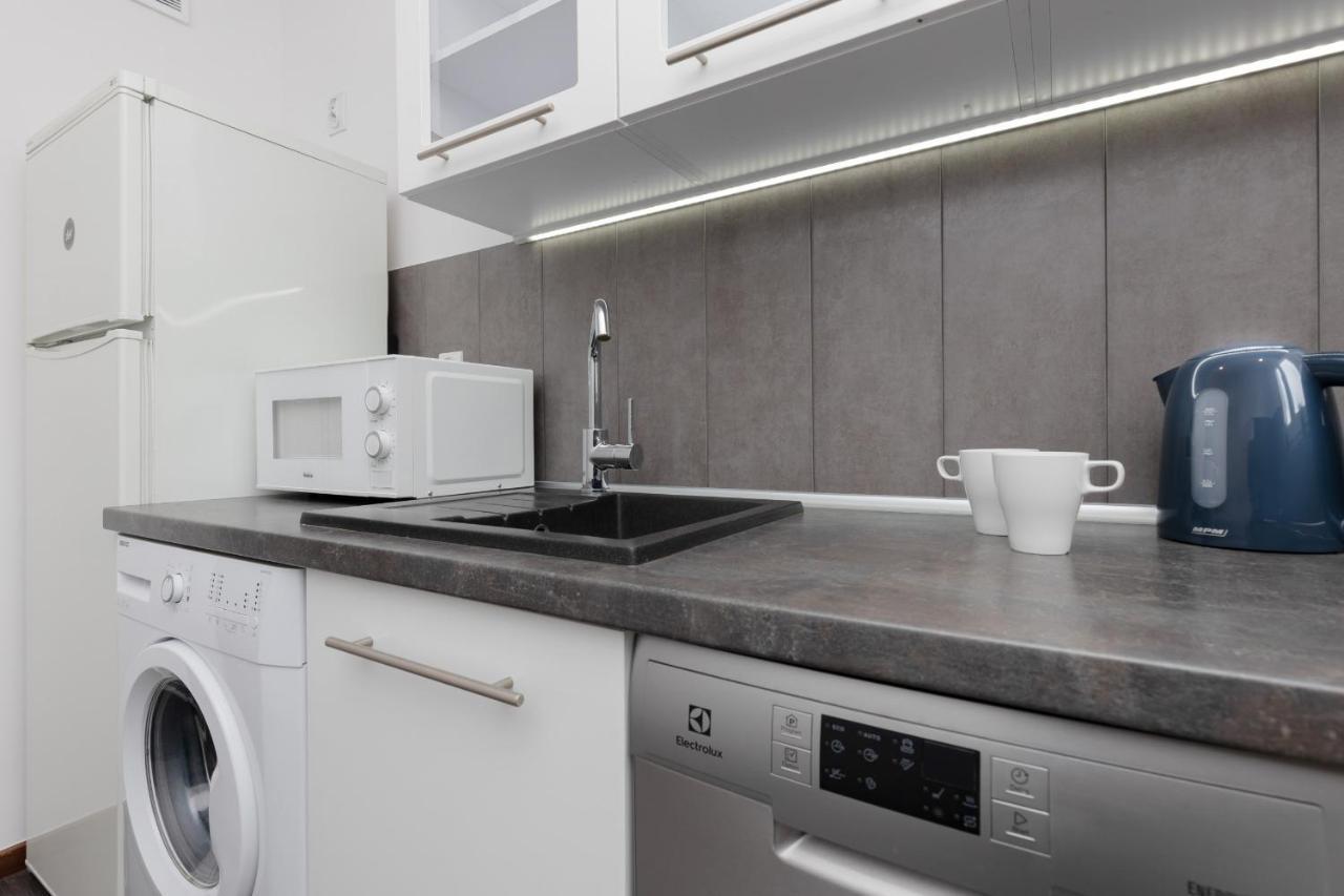 Old Town Spacious Apartment Bonifraterska By Renters Varsóvia Exterior foto